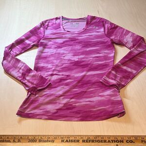 Under Armour Long Sleeve Magenta Top sz S‎